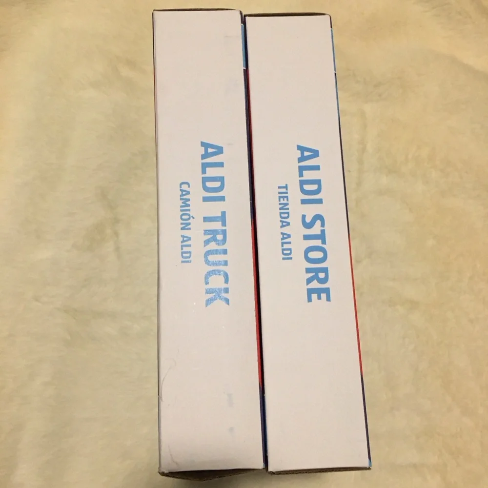 NIB ALDI Bee Happy ALDI Bricks Store and Truck